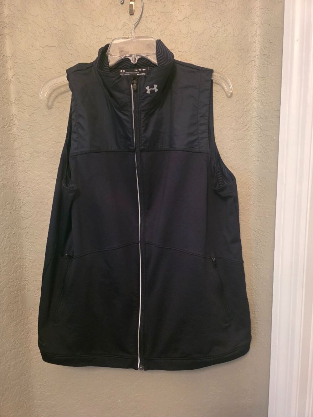 Under Armour Storm Men's Black Fitted Coldgear Infrared Vest XL EUC Golf